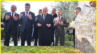 Bahçeli'den Türkeş'in Mezarına Ziyaret