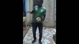 Le Ballon De Diah-Blo Qui Suit Les Gestes Cest Vraiment Étonnant