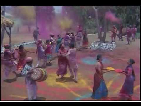 kaamchor mal de gulaal mohe aayi holi aayi re
