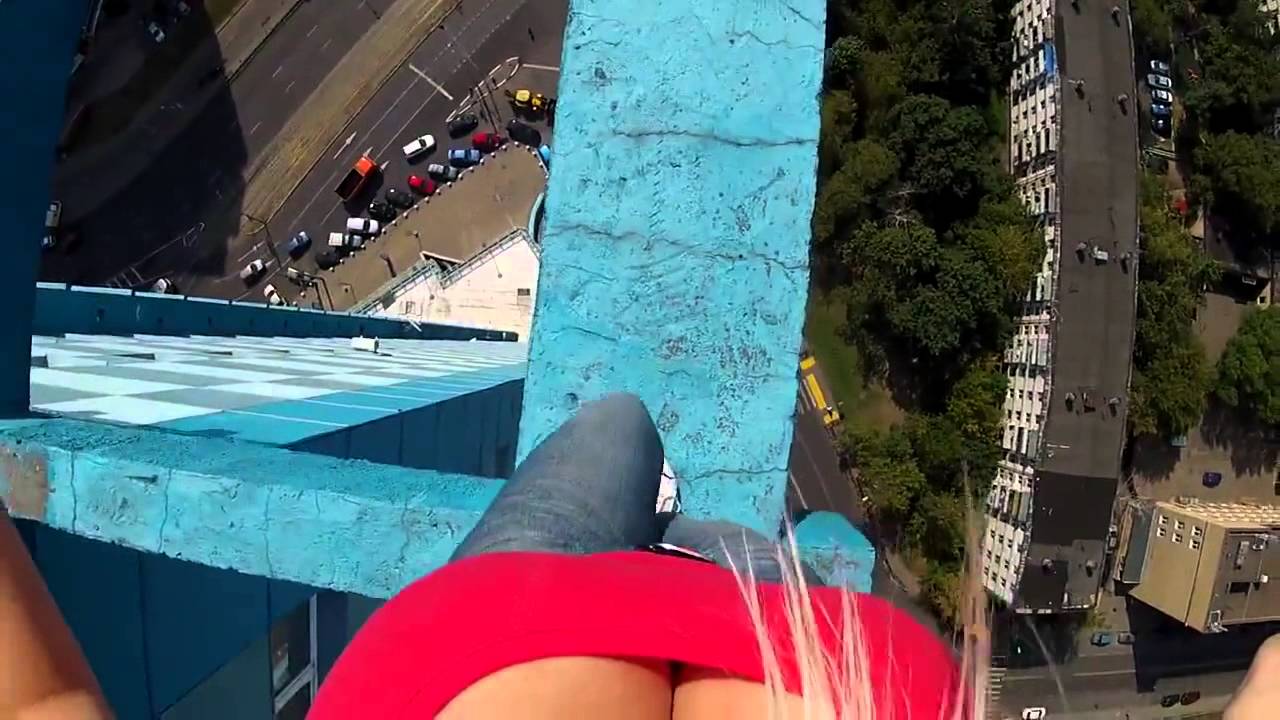 Телки С Удаленным Вибратором В Парке