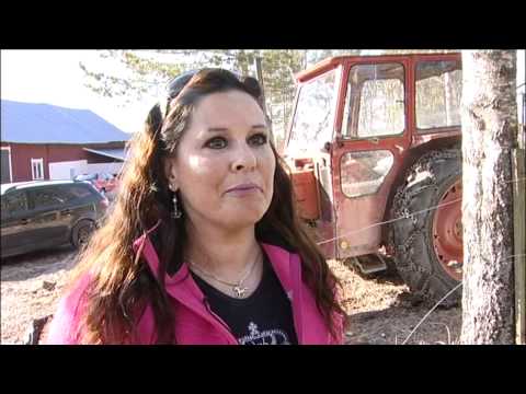Mia Wängestam - djurentusiast - och hennes vänner på Östtomta gård.