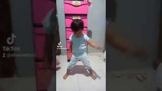 Alina Joget Anak Kecil Joget Tik-Tok Lucu