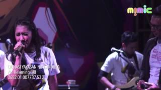 05 Nike Ardilla : Cinta diantara Kita - Cut Memey feat Isa Raja