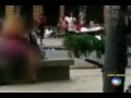 Casal é flagrado fazendo sexo em banco de praça no centro do Rio - isso é o fim da picada