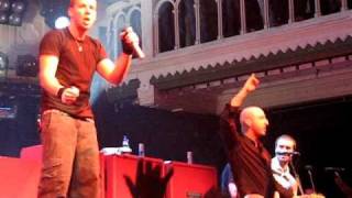 Watch Simple Plan Drop It Like Its Hot video