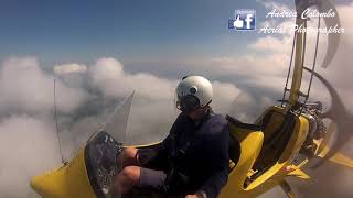 Gyrocopter - Autogiro Ela 07 - Surfing & Playing With Clouds
