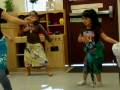 daphne en su clase de baile