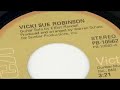 Vicky Sue Robinson - Turn The Beat Around