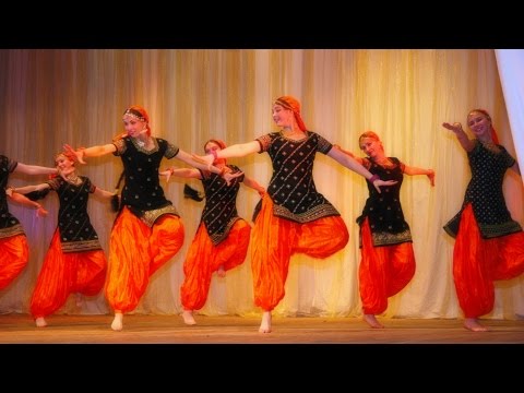 Indian dance group Mayuri - BUMBRO