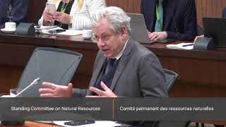 Charlie Angus Asks if Premier Danielle Smith is Chasing Clean Tech Investment out of Alberta