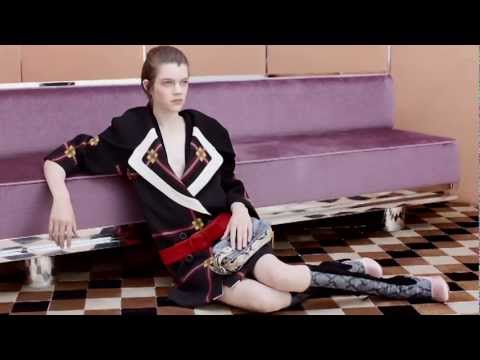 PRADA FALL/WINTER 2011 WOMEN’S ADVERTISING CAMPAIGN