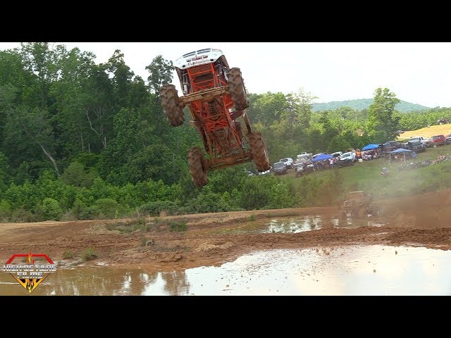 THE MOST INSANE MEGA TRUCK AIR AND CRASH AT WEST GEORGIA MUD PARK EVER! RANDY PRIEST MUD STICK