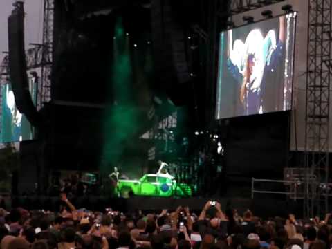 Lady Gaga @ Lollapalooza 2010 Pt 1 by: Angel Eyes (Glitter and Grease)