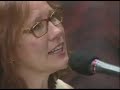 Iris DeMent : There's A Whole Lotta Heaven