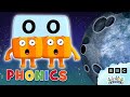 Over The Moon With OO! 🌜 | Learn to Read | Phonics | Alphablocks