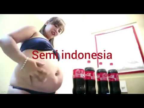 Bloating cute belly with coke mentos