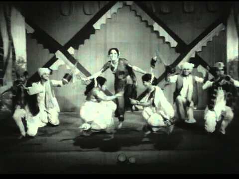 Aaj Jatret Jhali Navalai - Patalin - Asha Bhosle - Ranjana -...