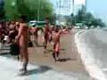 Manifestantes terminan su "desnuda protesta "