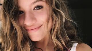 MACKENZIE ZIEGLER has no boobs!! (evidence) MACKENZIE ZIEGLER has no boobs!! (evidence)