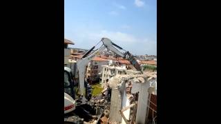 Okutanlar Hafriyat Manavgat Beş Katlı Bina Yıkımı