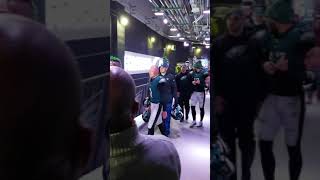 Eagles players make their way to the locker room after defeating Cowboys & taking over the NFC East