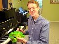 Free Piano Lessons for Kids - Lesson 9 - Frog in the Middle