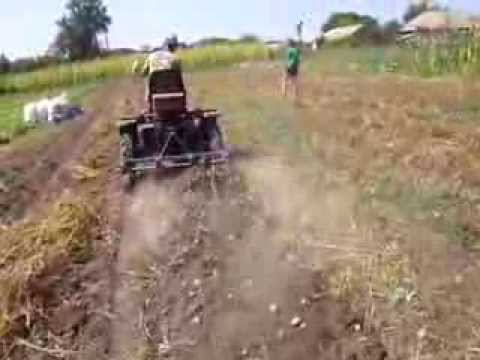 Посадка картофеля самодельным минитрактором смотреть онлайн видео Посадка картошки минитрактором Видео на Запорожском портале