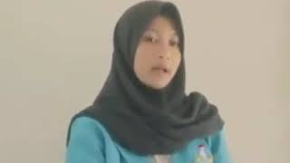 Ibu Guru Membuat Siswanya Tersentuh