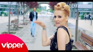 Goca Trzan - Voleo Si Skota (Official Video Hd )
