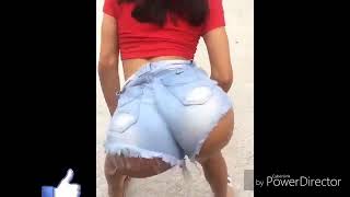 Novinha Dançando Funk Com Short Socado
