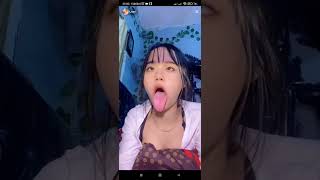 Dera Anjela Liur Hot