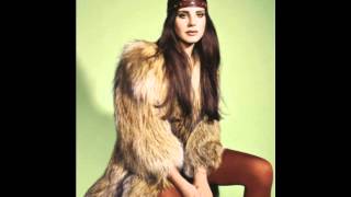 Watch Lana Del Rey Moi Je Joue video