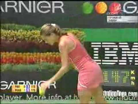 Amelie モーレスモ vs Nicole バイディソバ AO 2006 P．8