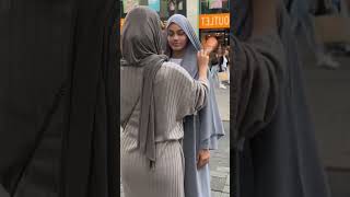 Non-Muslim Women Try On Hijab Video