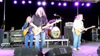 Watch Kentucky Headhunters Some Folks Like To Steal video