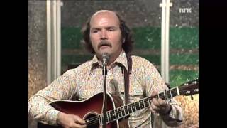 Watch Tom Paxton When Annie Took Me Home video