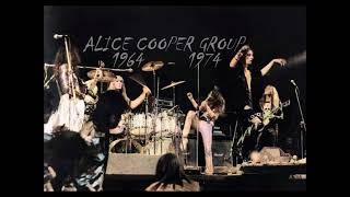 Watch Alice Cooper Mr And Misdemeanor video