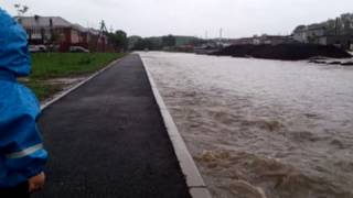Видео Потоп в Магнитогорске по улице труда от dimkanevidimka100, улица Труда, Магнитогорск, Россия
