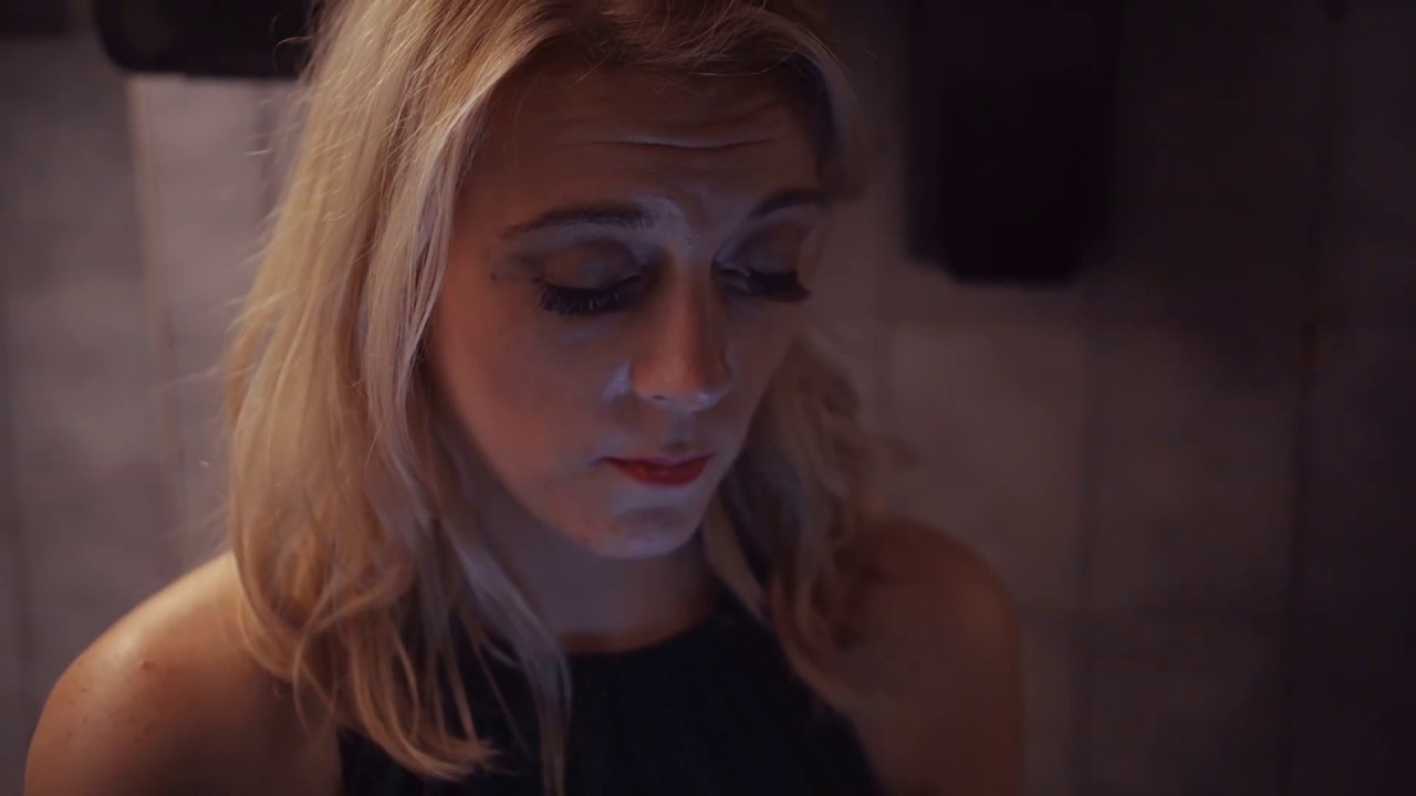 Single Blonde Failure - #DateNight