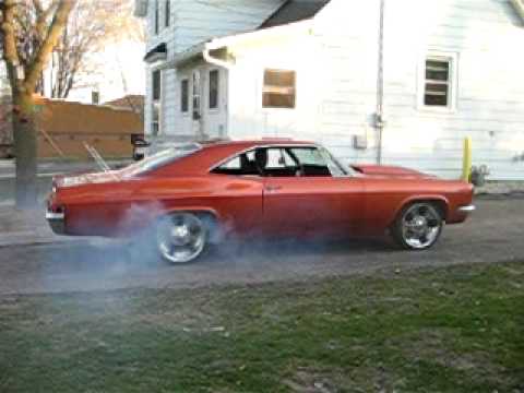 1966 Impala smokin tires