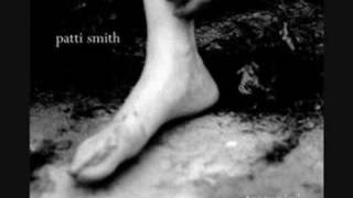 Watch Patti Smith Cartwheels video