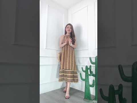Đầm suông form dài cổ yếm