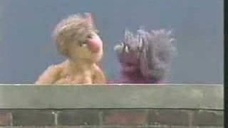 Watch Sesame Street Scratch My Back video