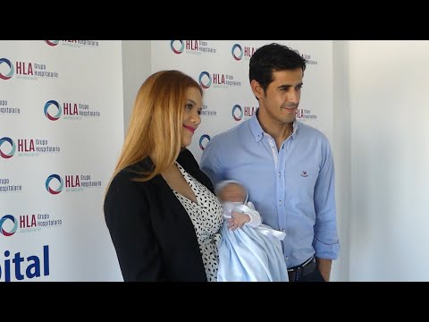 Beatriz Trapote y Víctor Janeiro presentan a su pequeño Oliver