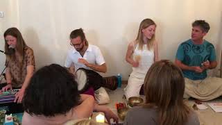 SoÂm Kirtan - Om Ganesh