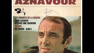 Watch Charles Aznavour Pour Essayer De Faire Une Chanson video