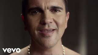 Watch Juanes Loco De Amor video