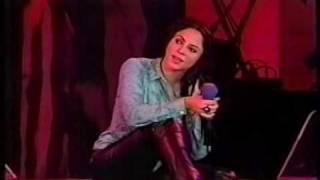 Watch Shakira Pienso En Ti video
