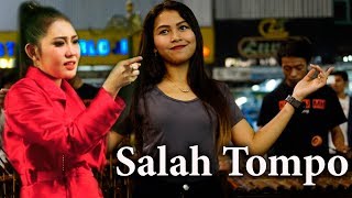 Via Vallen - Salah Tompo Covered Angklung Malioboro ( Pengamen Jogja )