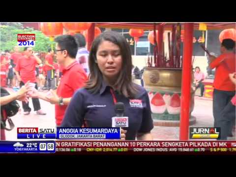 Keramaian Perayaan Imlek di Vihara Dharma Bhakti.mp4